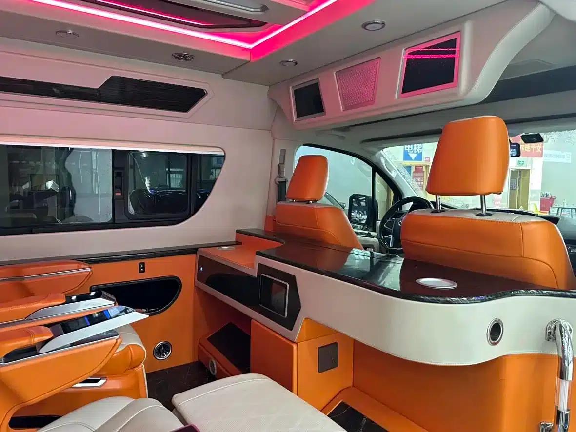 2022 HIACE 3.5L Automatic — миниатюра 7