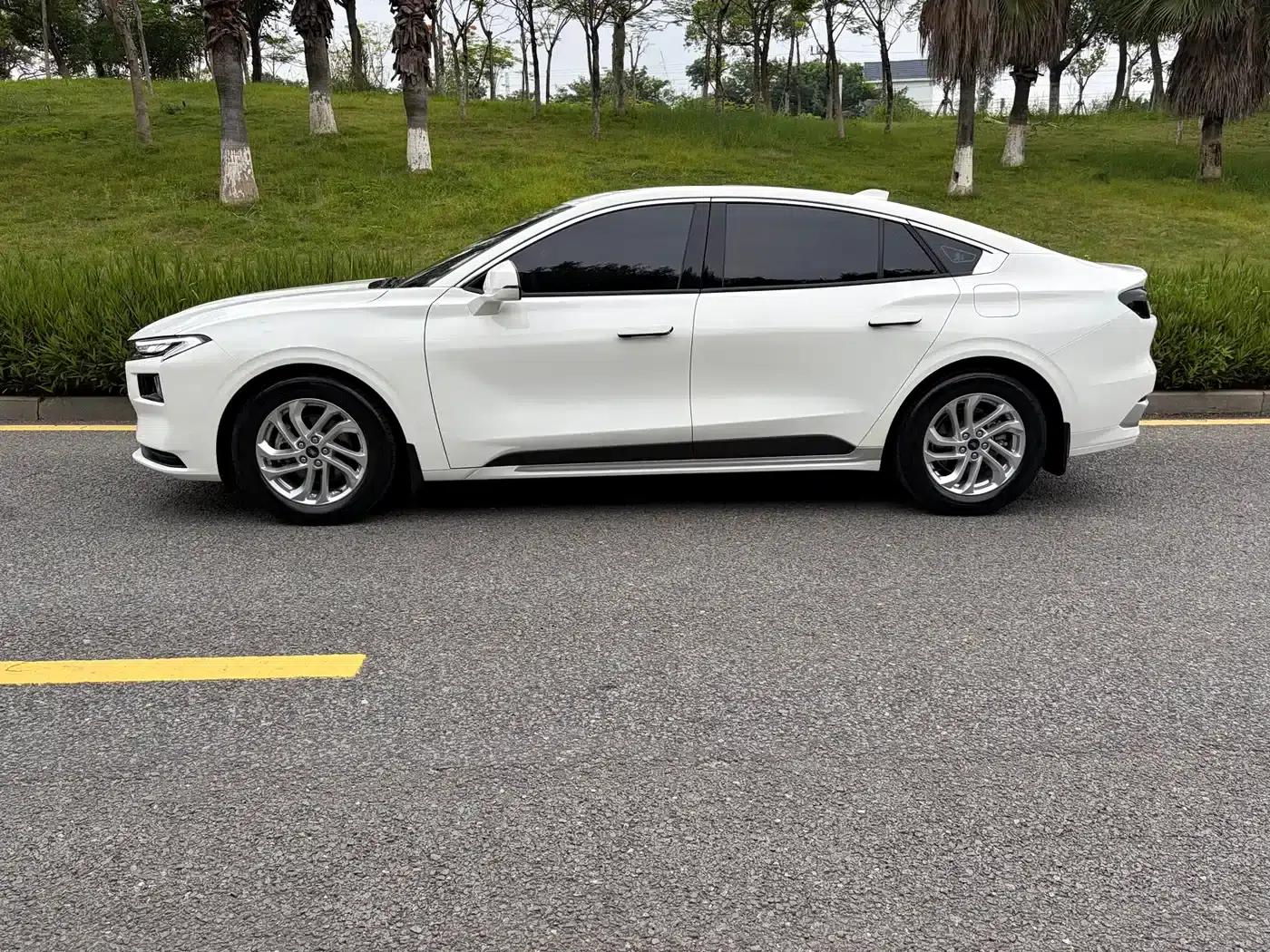 2023 Ford Mondeo EcoBoost 180 Comfortline — миниатюра 5