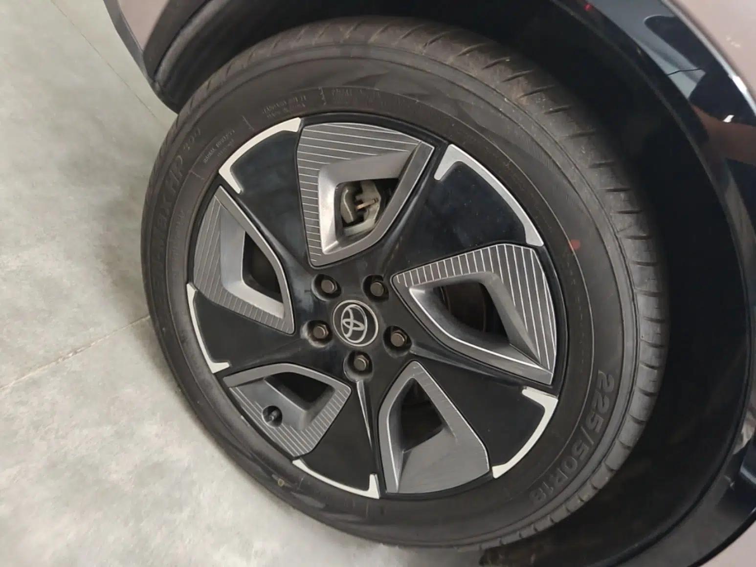 Toyota bZ3 2023 616 km Long-Range Premium — миниатюра 11
