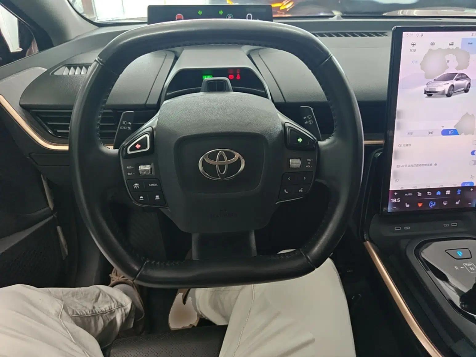 Toyota bZ3 2023 616 km Long-Range Premium — миниатюра 13