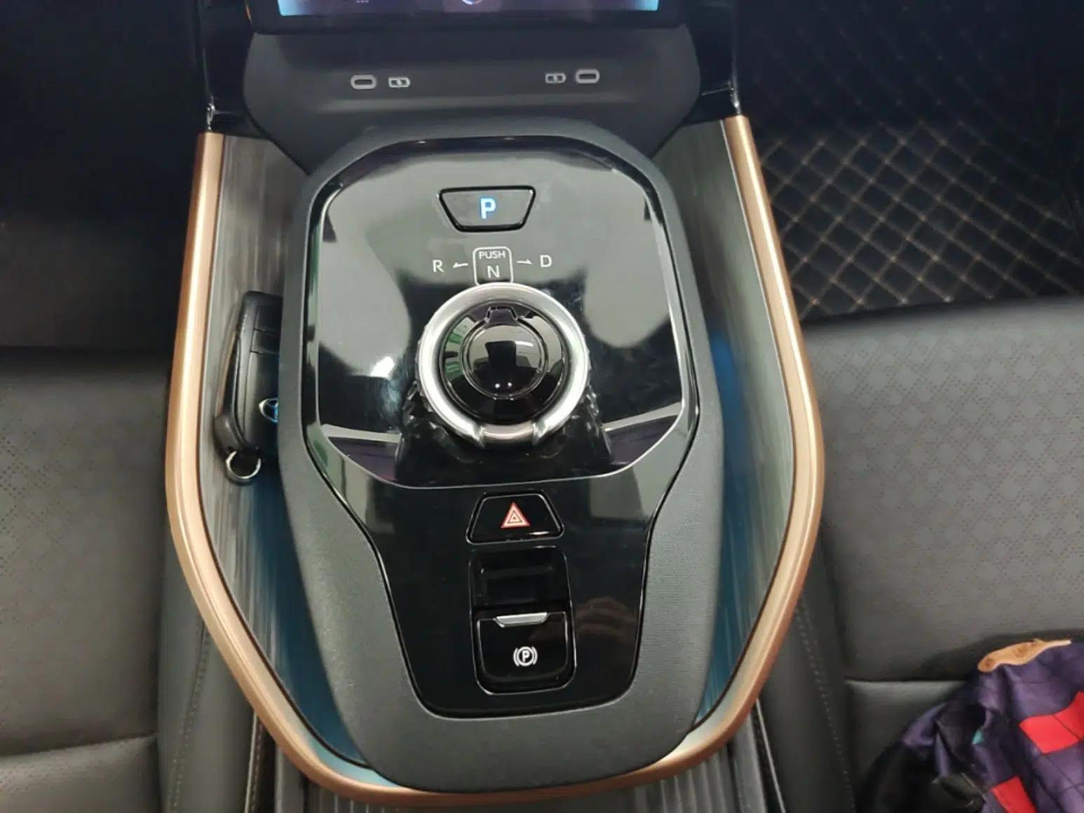 Toyota bZ3 2023 616 km Long-Range Premium — миниатюра 16