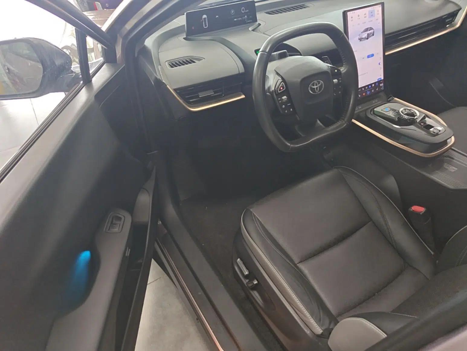 Toyota bZ3 2023 616 km Long-Range Premium — миниатюра 18