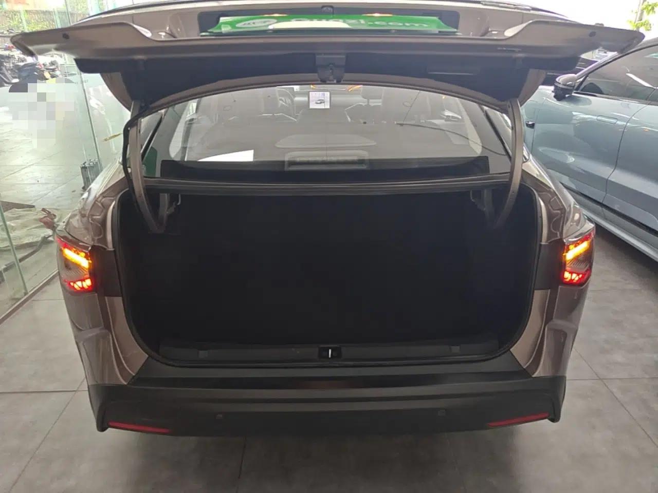 Toyota bZ3 2023 616 km Long-Range Premium — миниатюра 22