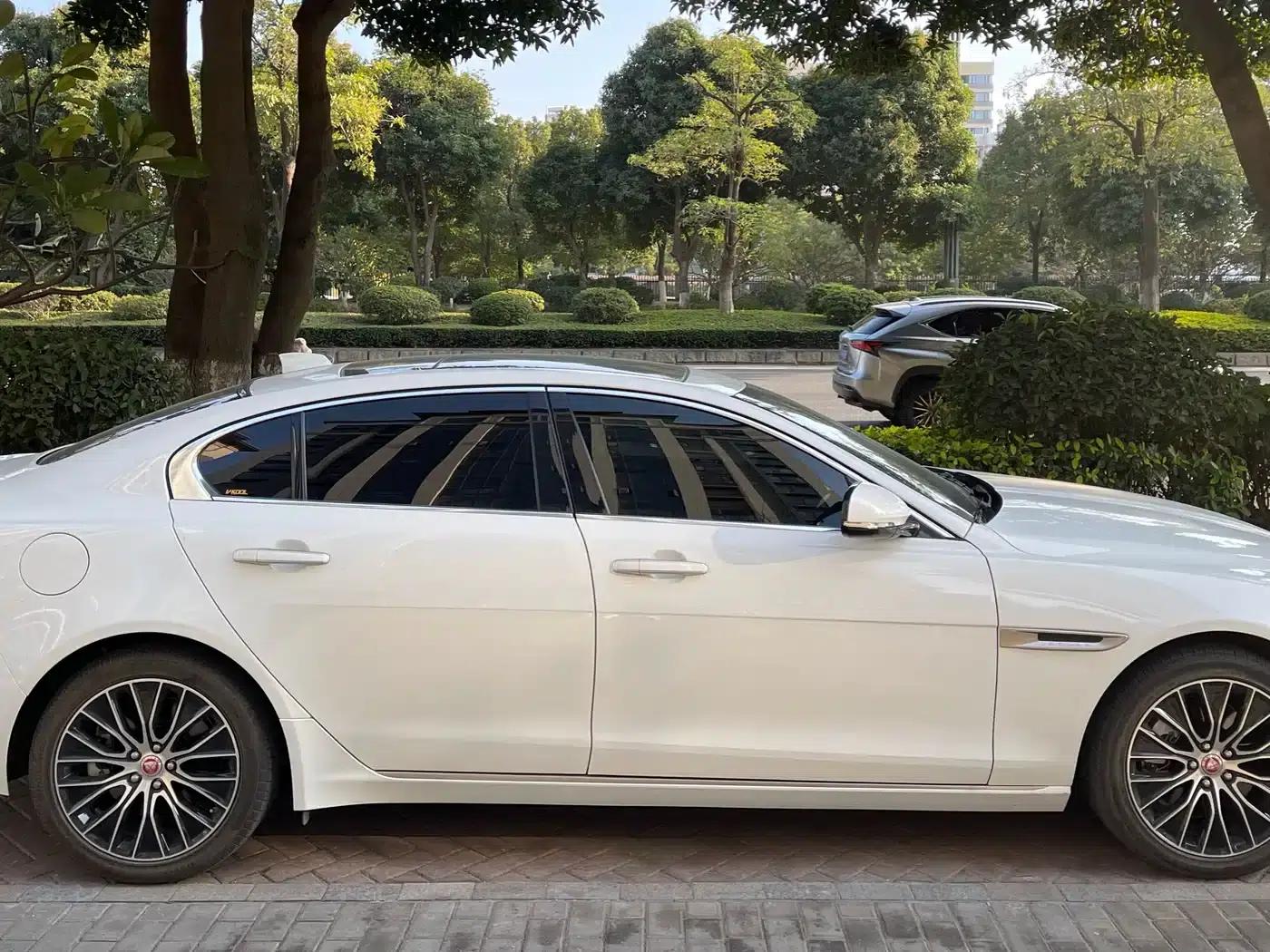 Jaguar XEL 2020 2.0T 200PS S Progressive Elegance Edition — миниатюра 5