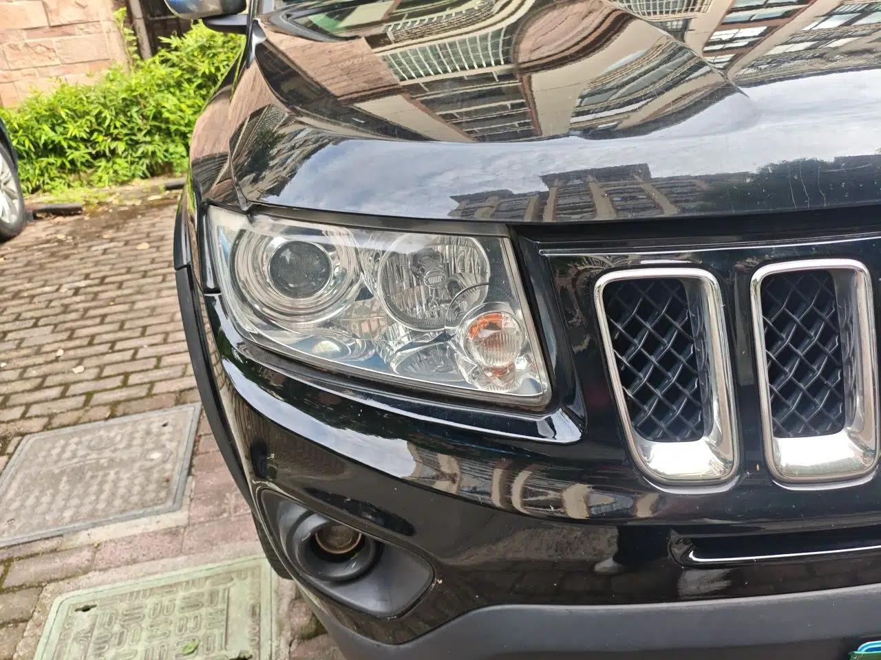 Jeep Compass 2011 2.4L four-wheel drive luxury version — миниатюра 7
