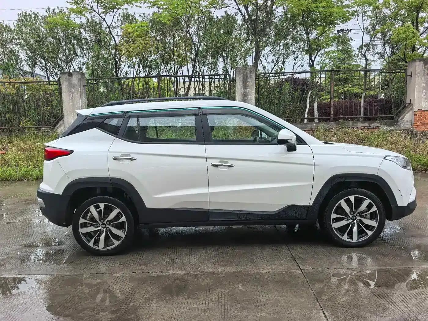 JAC iEVS4 2019 Luxury Edition — миниатюра 4