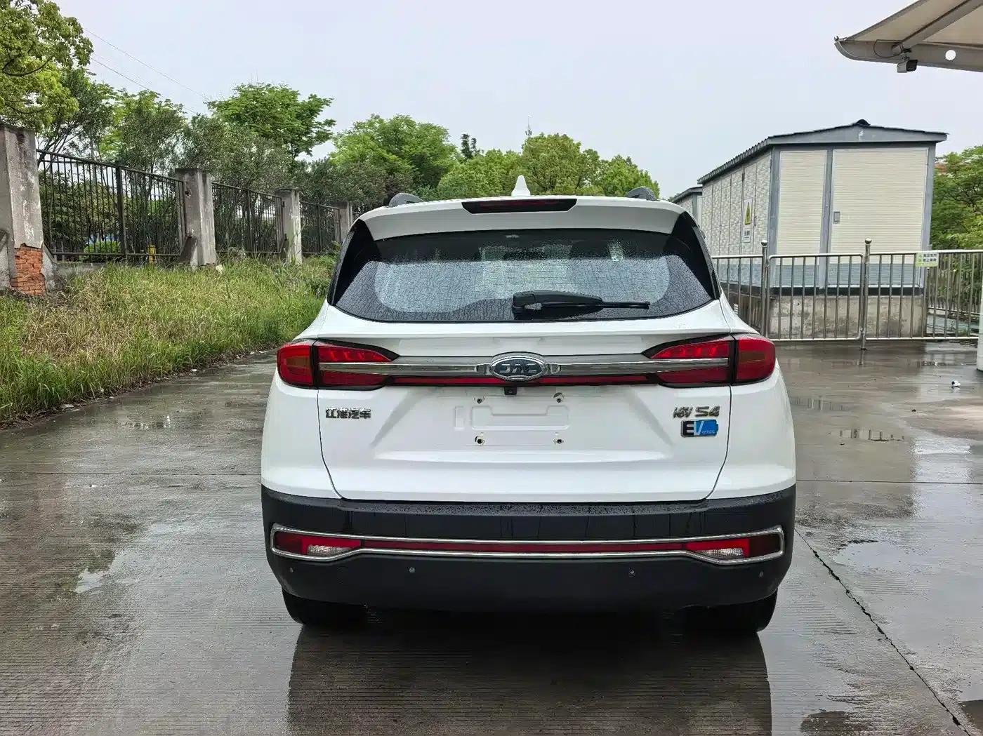 JAC iEVS4 2019 Luxury Edition — миниатюра 6