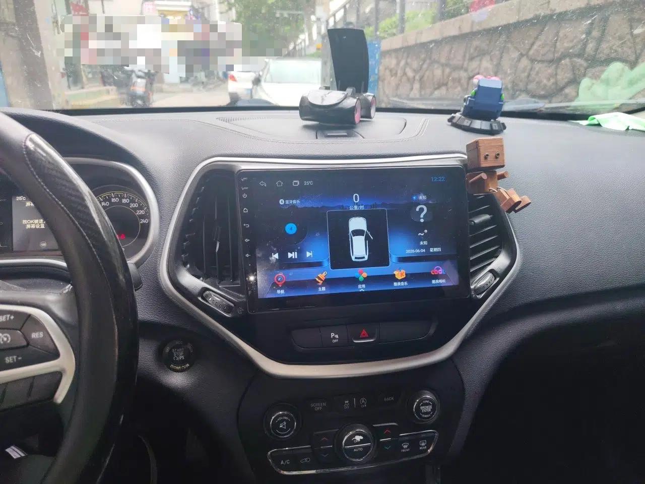 Jeep Cherokee 2016 2.4L Leading Edition — миниатюра 13