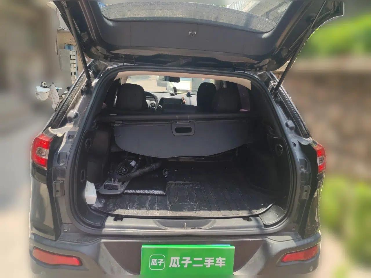 Jeep Cherokee 2016 2.4L Leading Edition — миниатюра 19