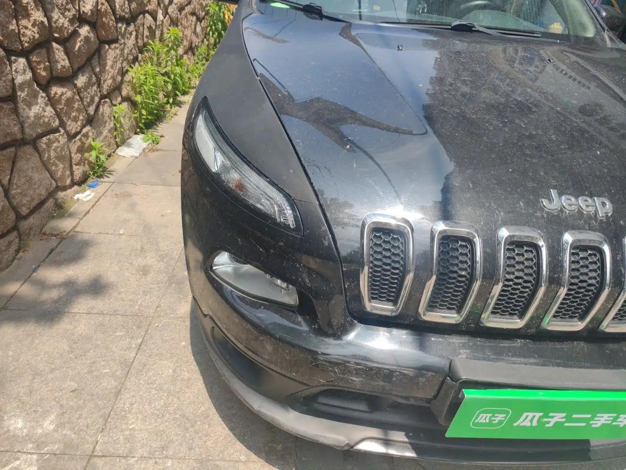 Jeep Cherokee 2016 2.4L Leading Edition — миниатюра 7
