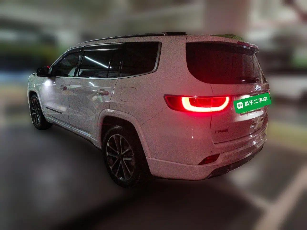 Jeep Grand Commander PHEV 2020 2.0T Plug-in Hybrid Elite Edition — миниатюра 4
