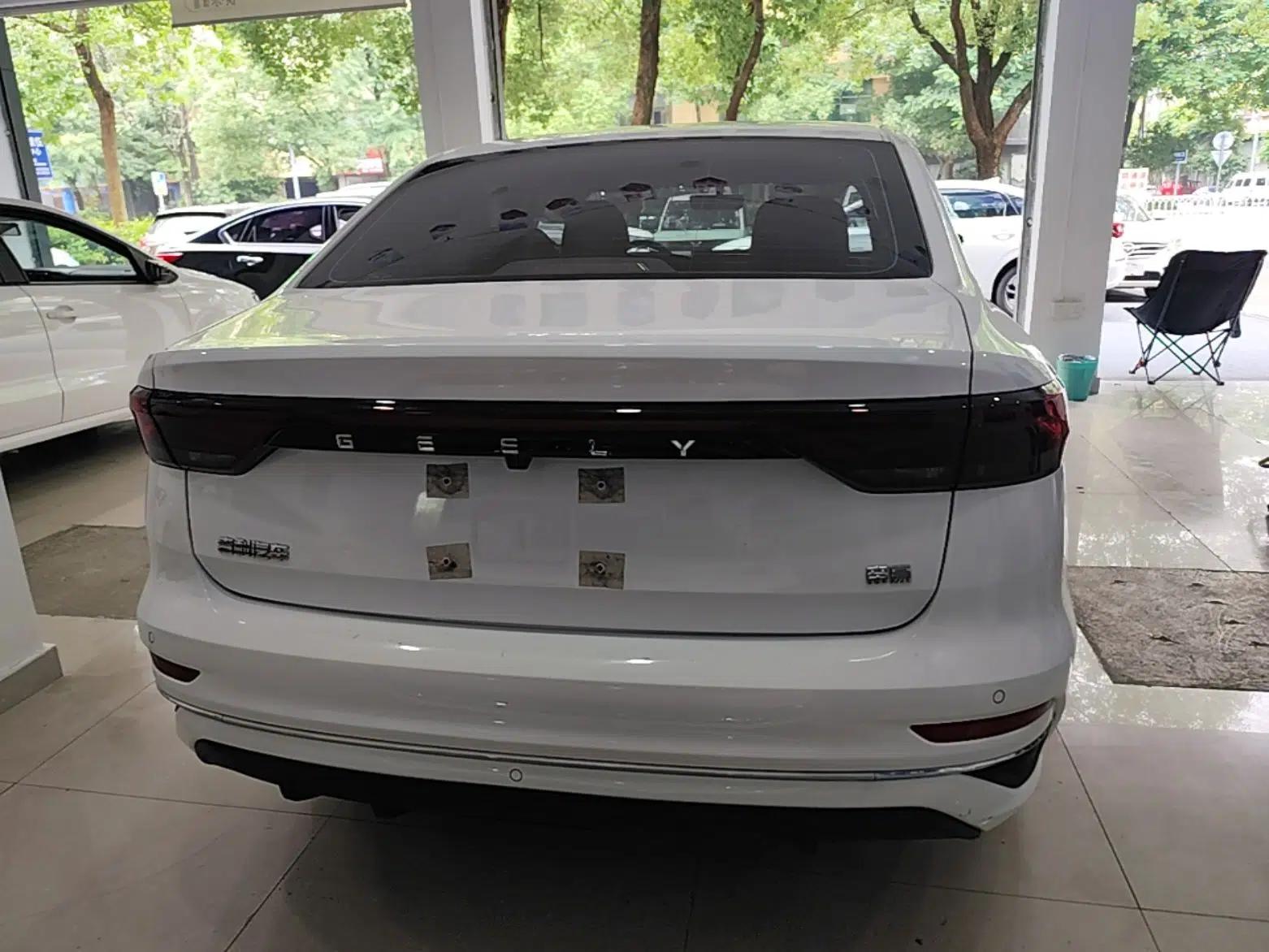 Geely Auto Emgrand 2022 4th Generation 1.5L CVT Flagship Model — миниатюра 5