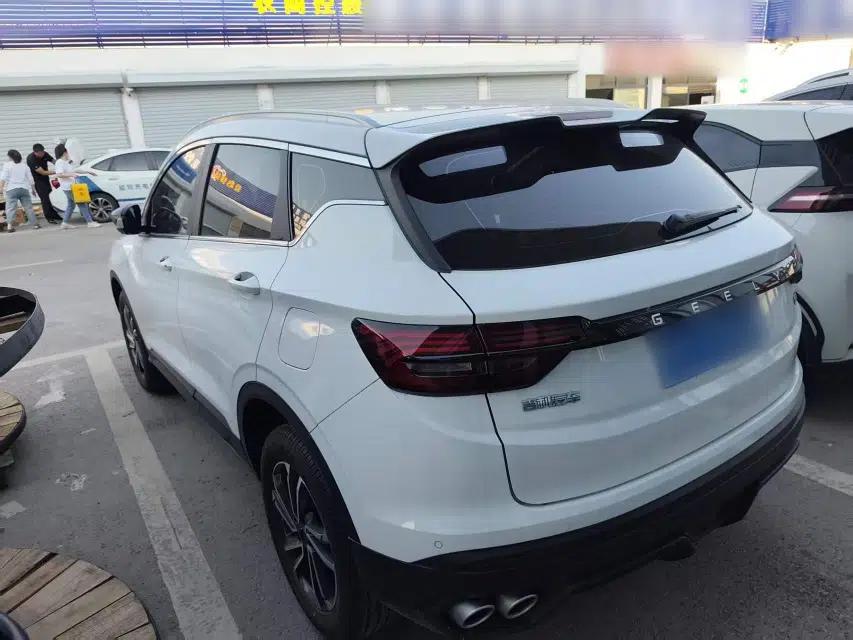 Geely Auto Coolray 2023 1.5T DCT Platinum Edition — миниатюра 4