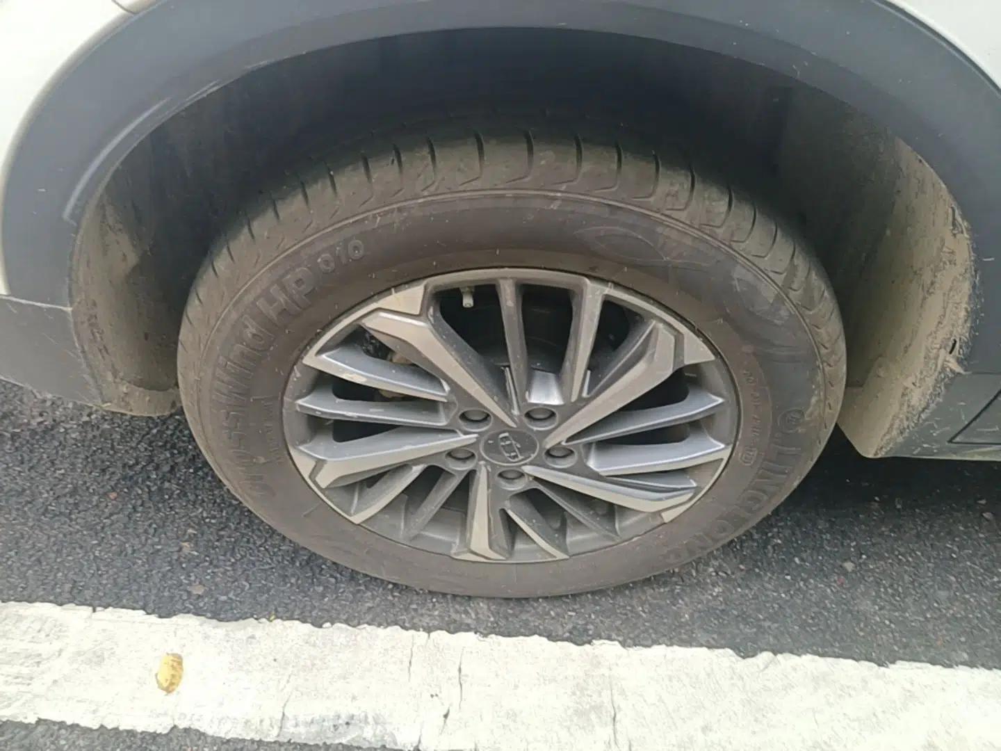 Geely Auto Coolray 2021 1.4T Manual Gold Edition — миниатюра 11