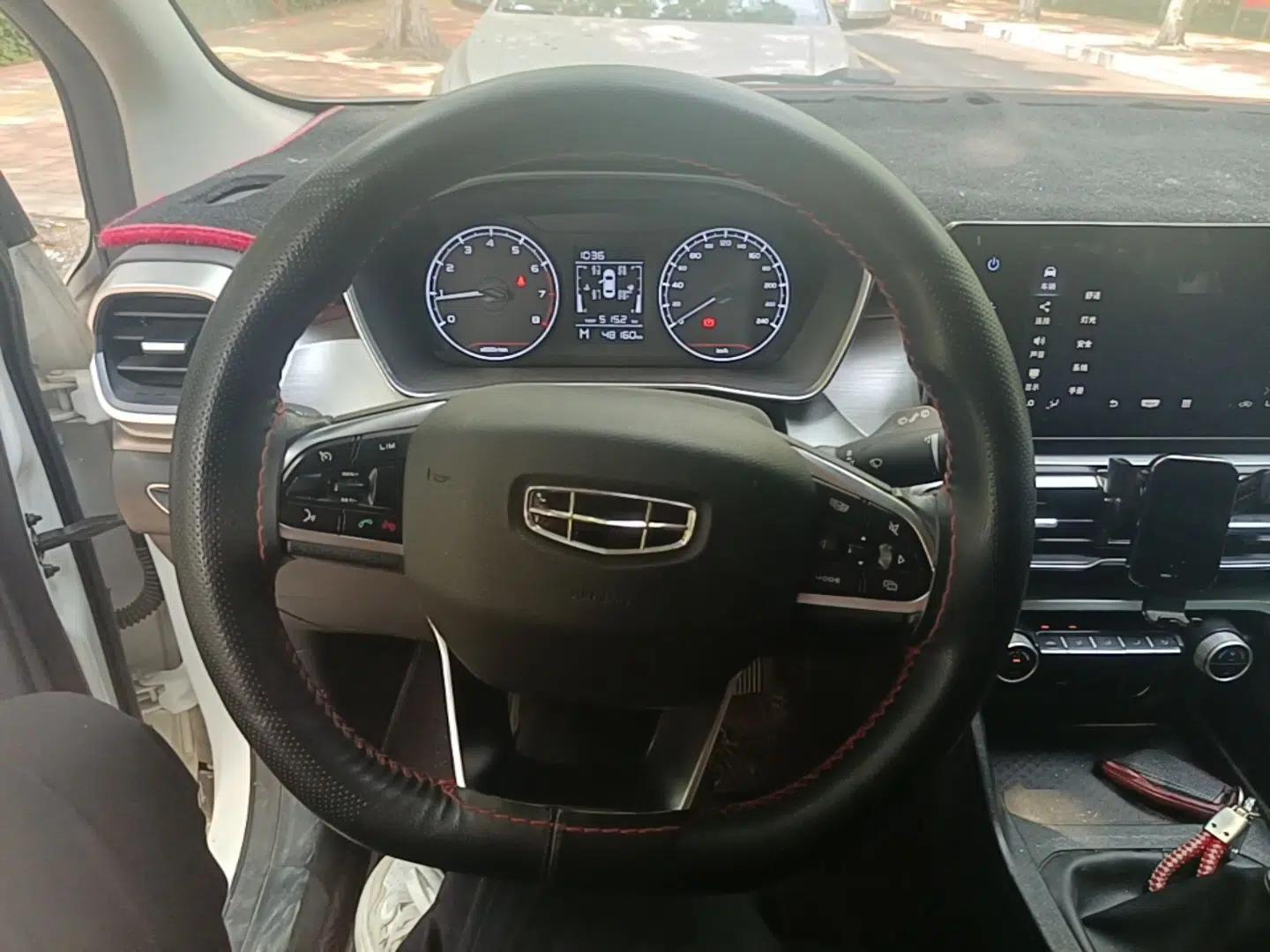 Geely Auto Coolray 2021 1.4T Manual Gold Edition — миниатюра 18
