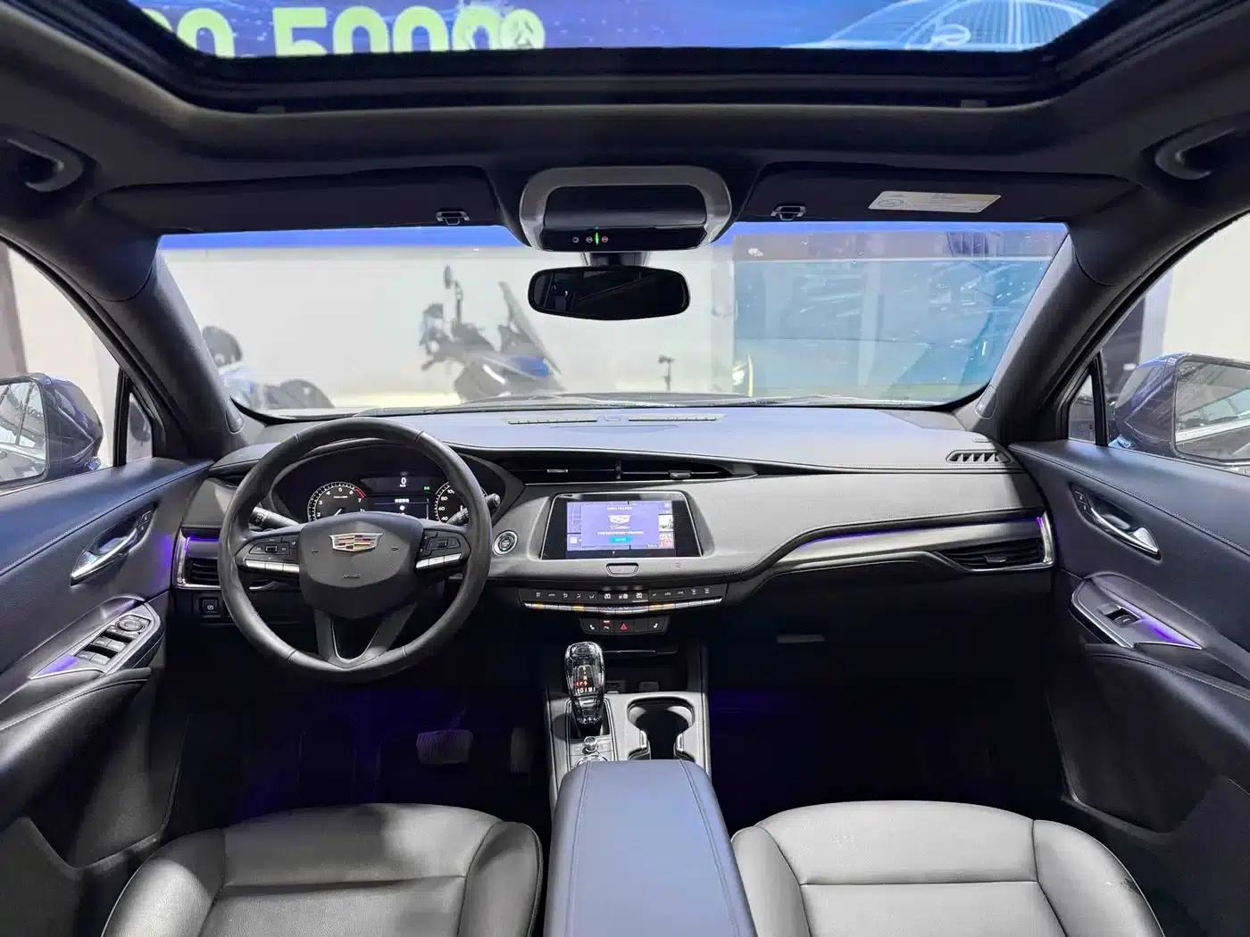 Cadillac XT4 2021 28T Two-Wheel Drive Premium Edition — миниатюра 5