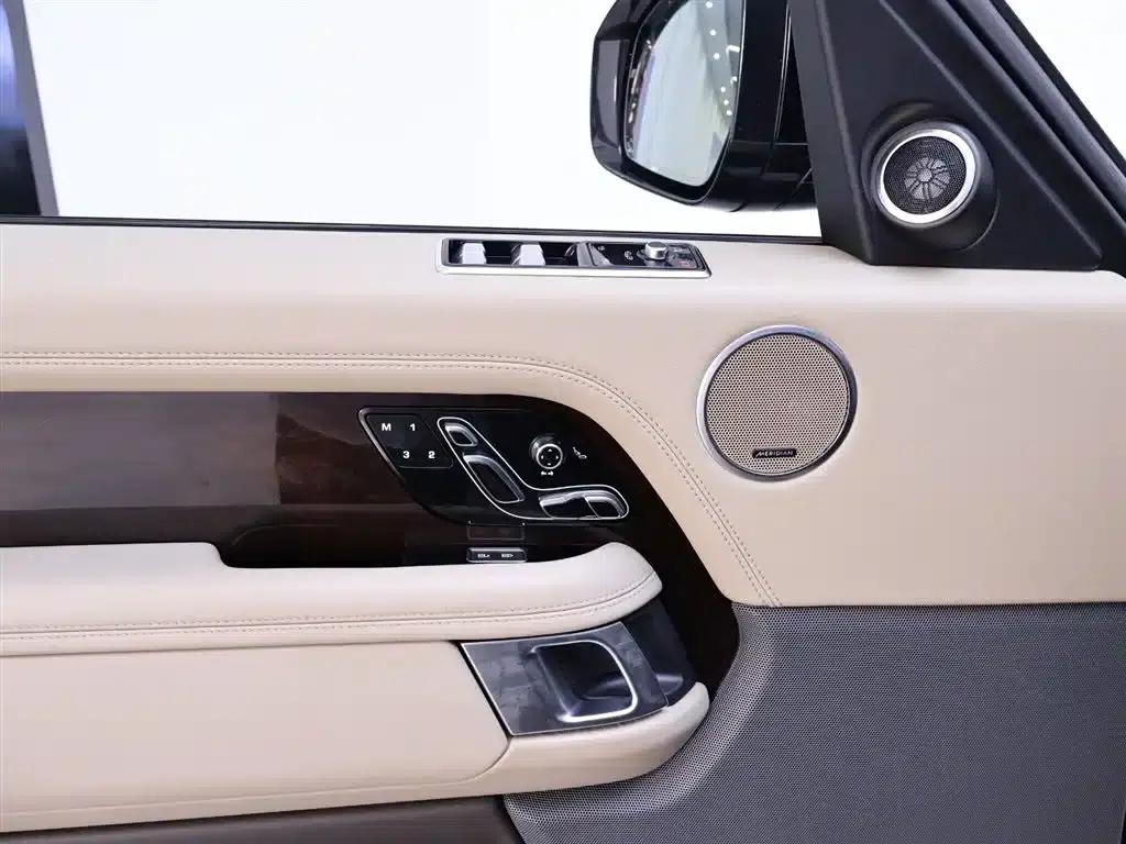 Range Rover 2022 3.0 L6 360PS Legendary Edition — миниатюра 17