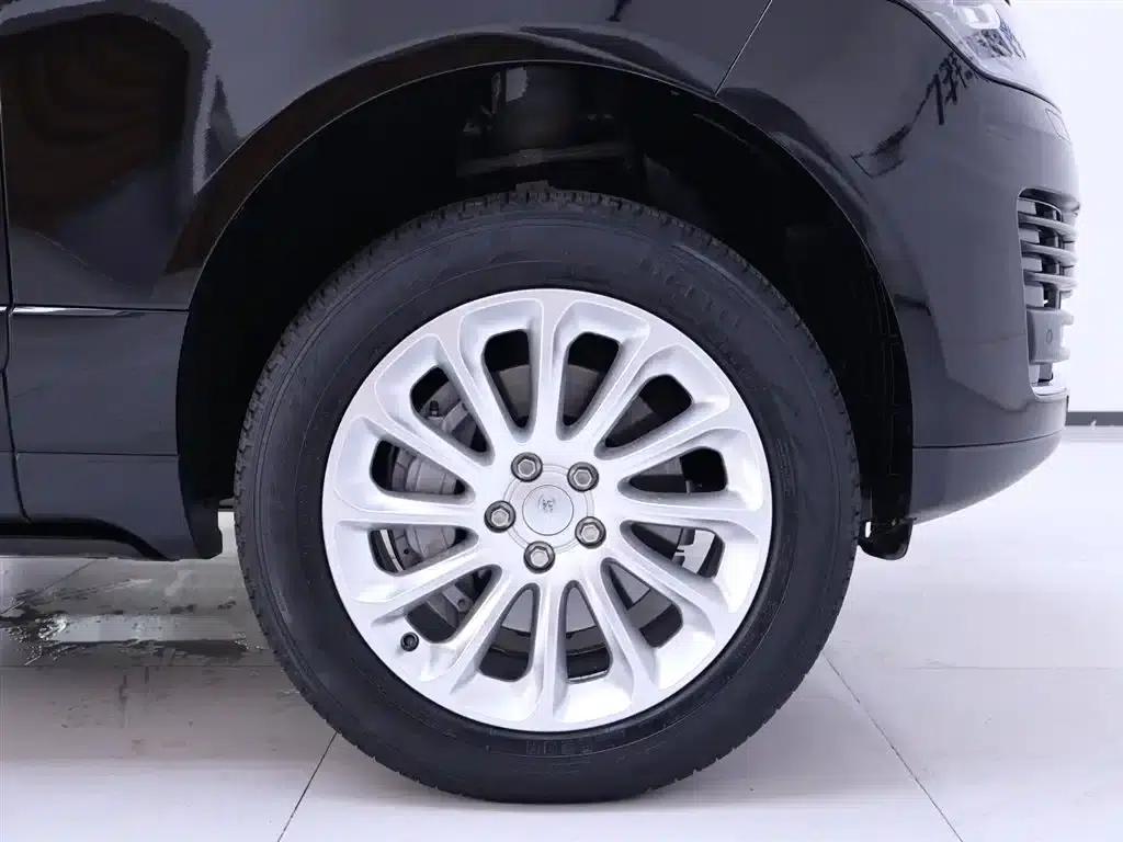 Range Rover 2022 3.0 L6 360PS Legendary Edition — миниатюра 6
