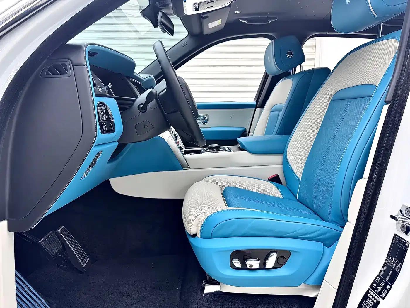 2018 Cullinan, four-seater version — миниатюра 12