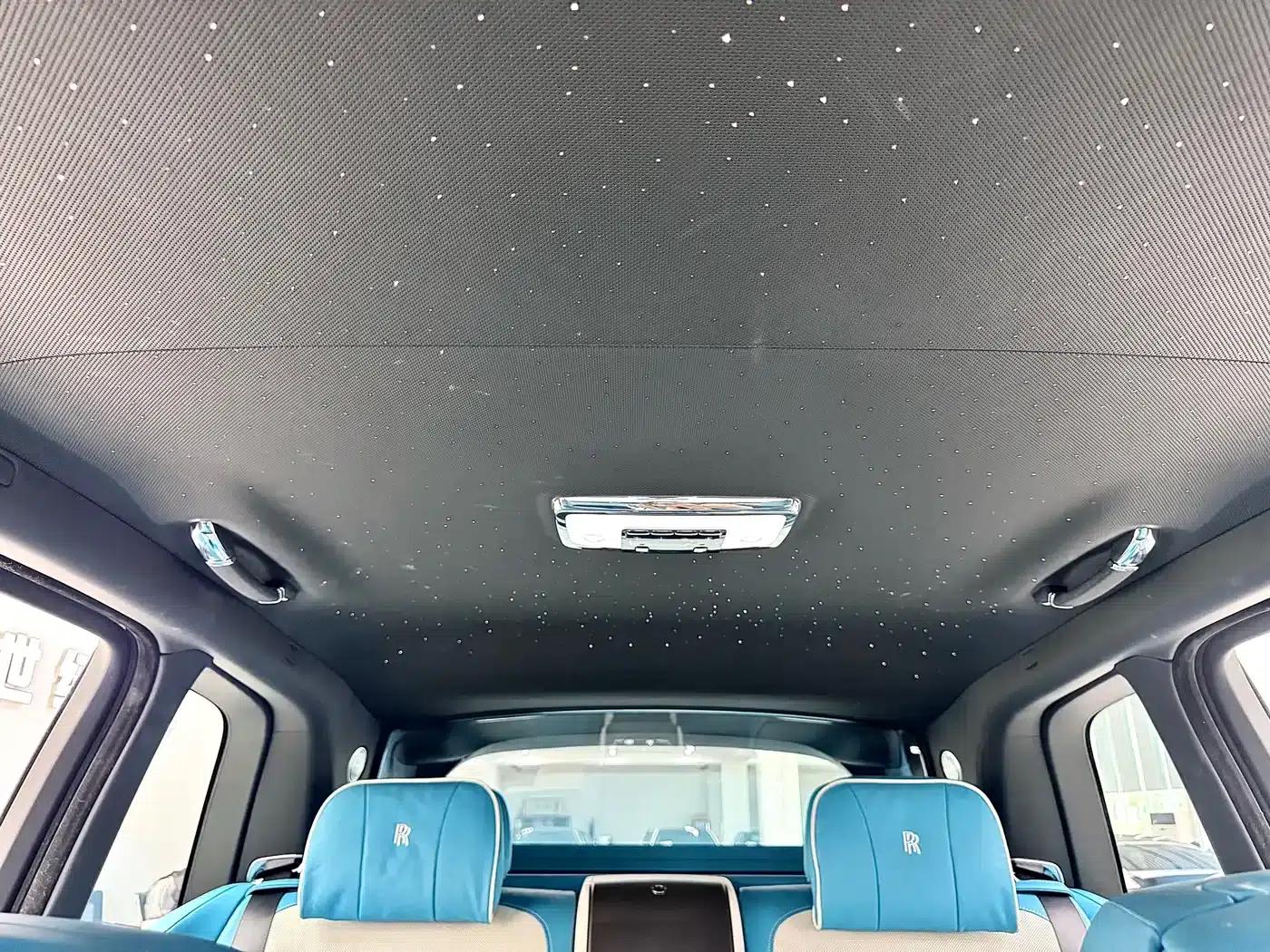 2018 Cullinan, four-seater version — миниатюра 17