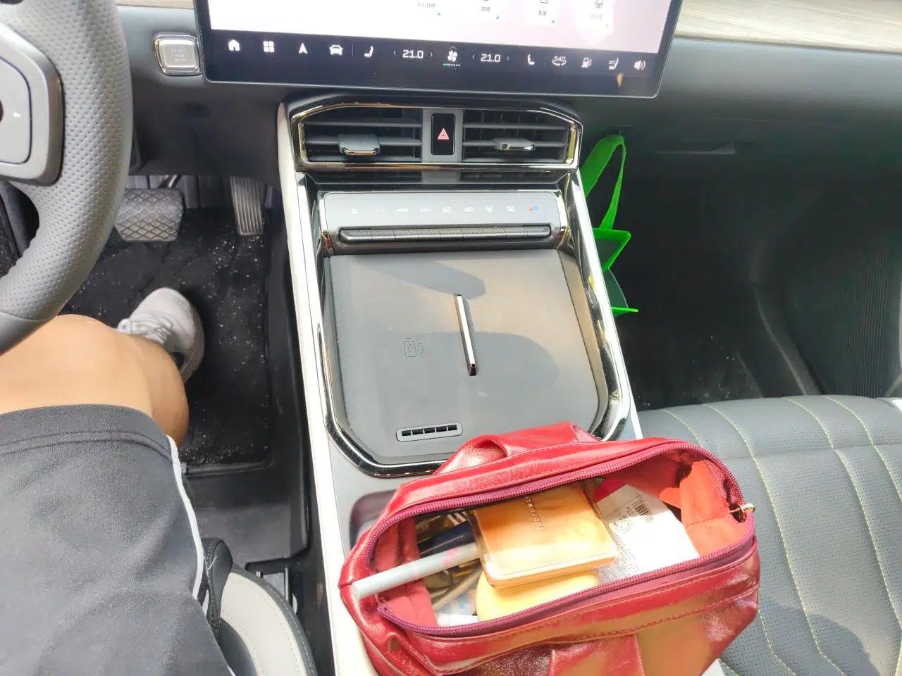 JETOUR Shanhai L6 2024 1.5TD DHT ULTRA — миниатюра 14