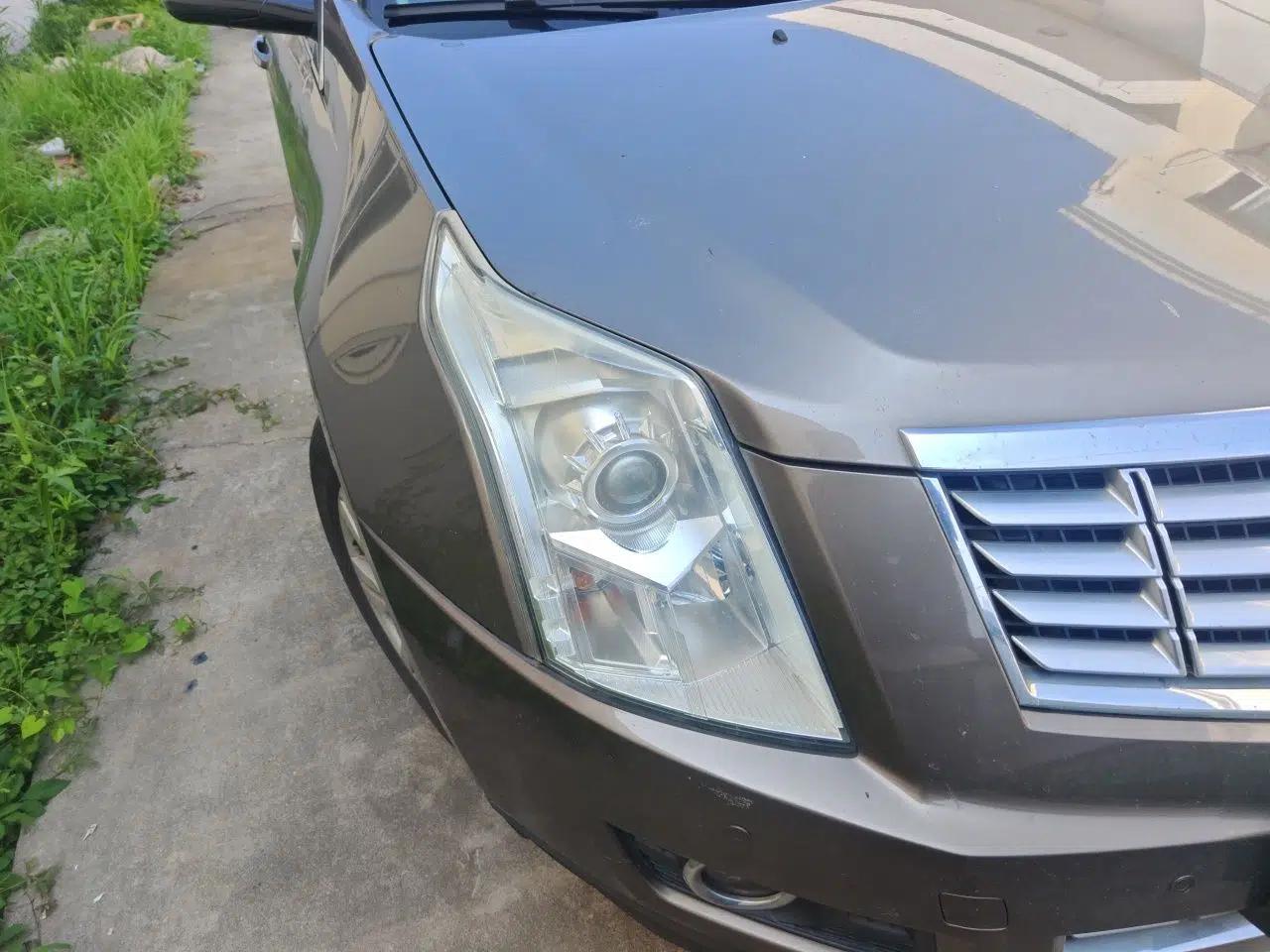 Cadillac SRX 2015 3.0L Comfort Version — миниатюра 7