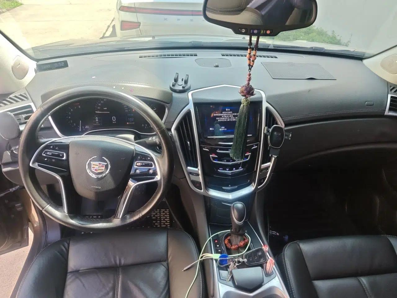 Cadillac SRX 2015 3.0L Comfort Version — миниатюра 9