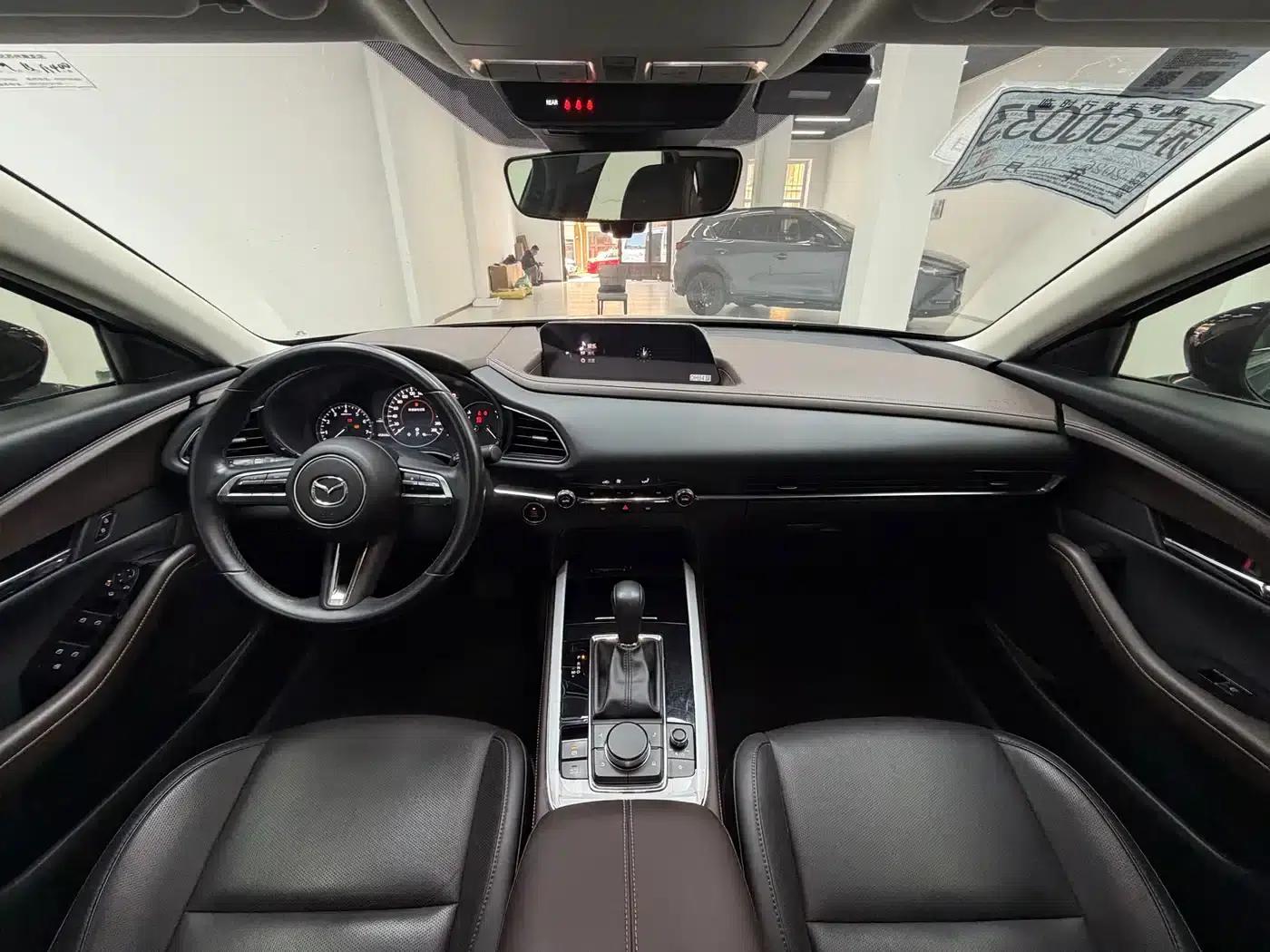 Mazda CX-30 2021 2.0L Automatic Premium Edition — миниатюра 17