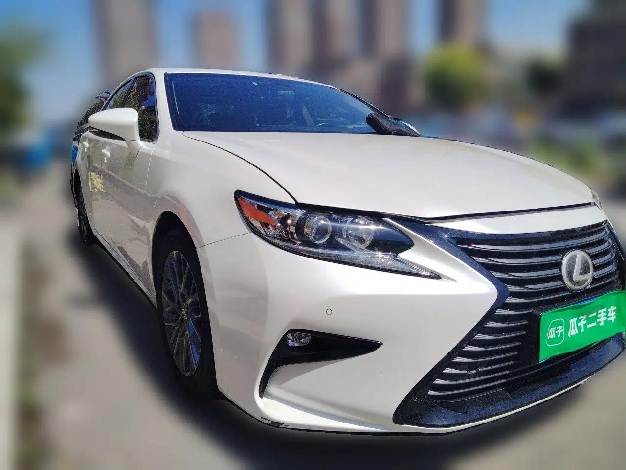 Lexus ES 2017 200 30th Anniversary Edition — миниатюра 3