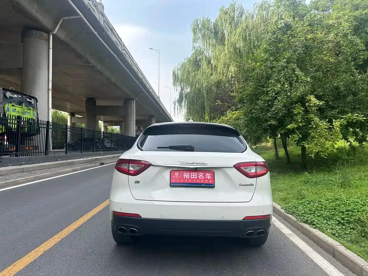 2018 Levante 3.0T Classic Edition — миниатюра 4