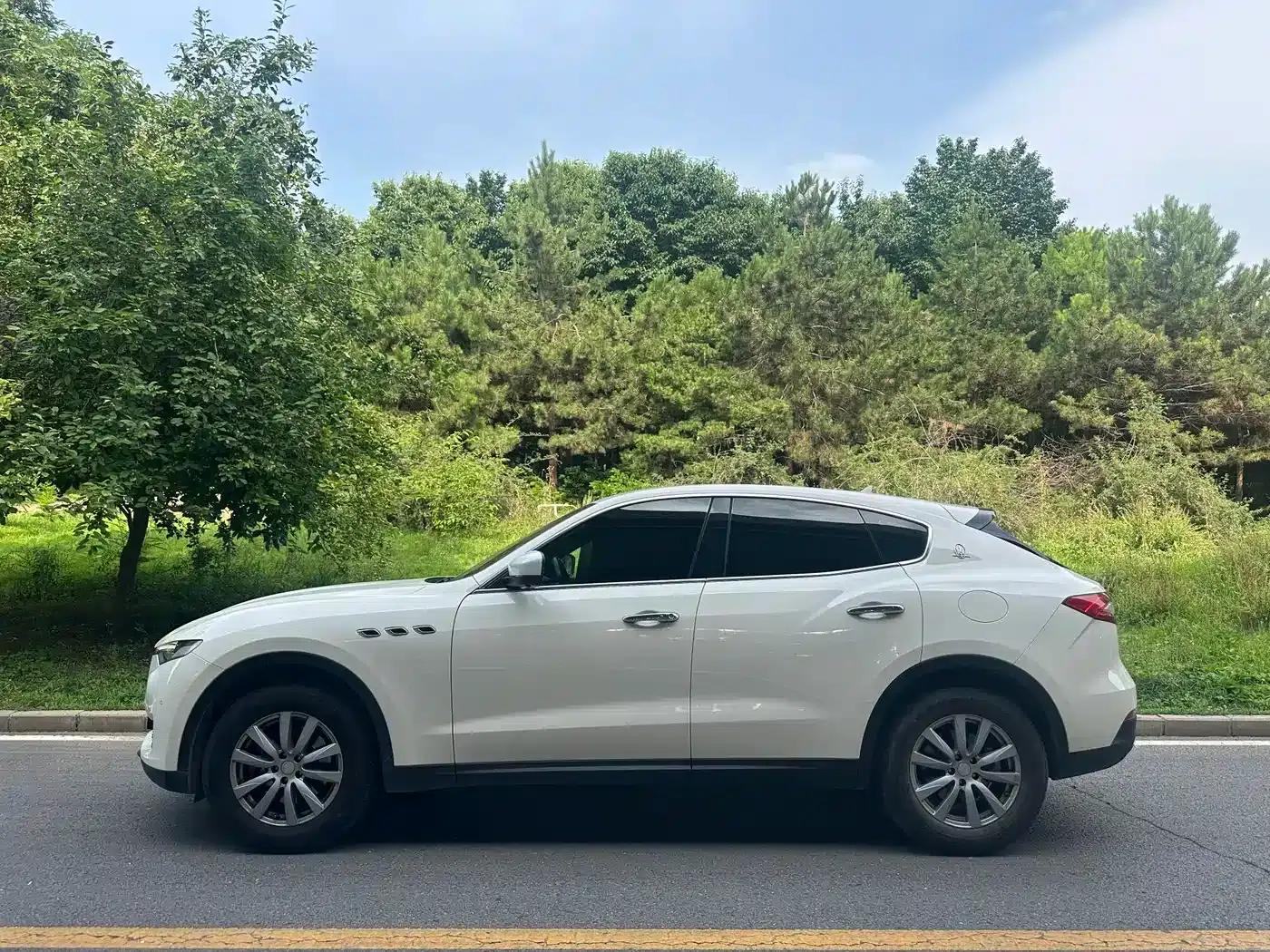 2018 Levante 3.0T Classic Edition — миниатюра 5