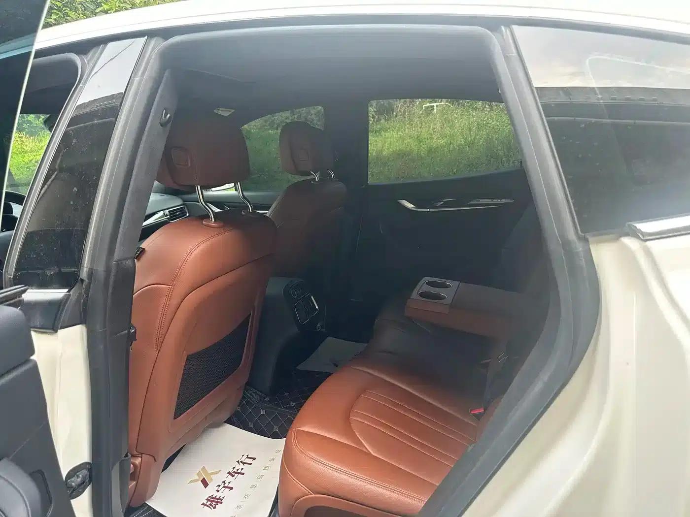 2018 Levante 3.0T Classic Edition — миниатюра 9