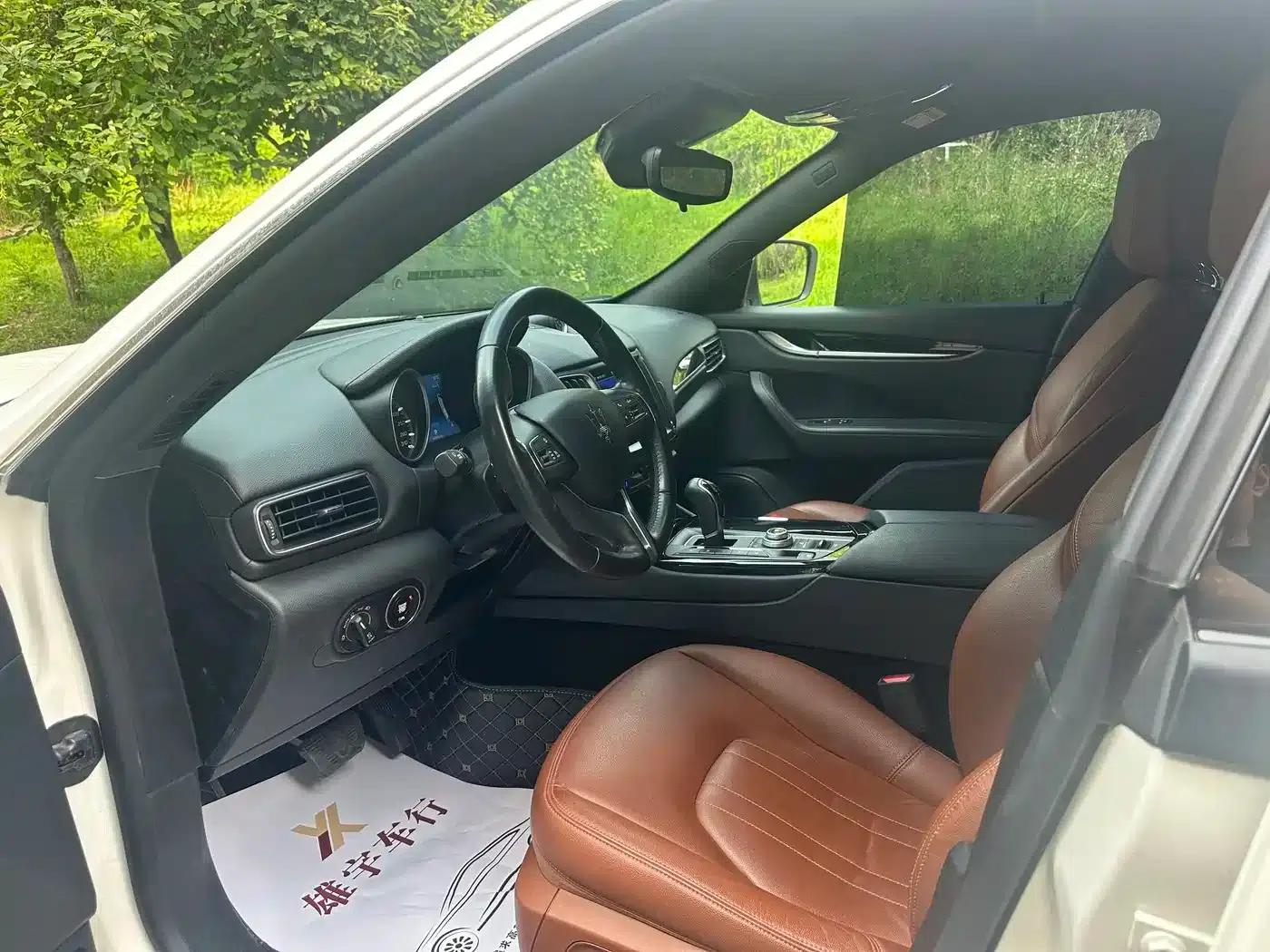 2018 Levante 3.0T Classic Edition — миниатюра 10