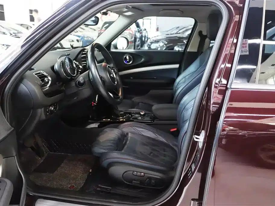 2016 MINI CLUBMAN Facelift 1.5T COOPER Connoisseur Edition — миниатюра 4