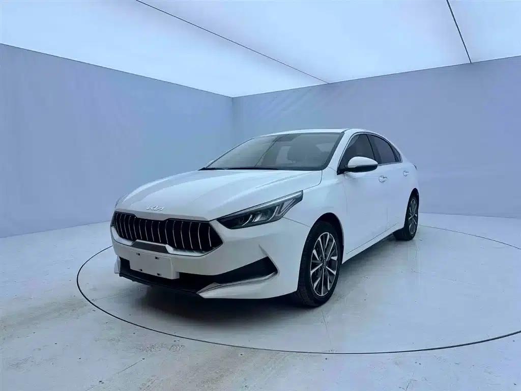 Kia K3 2021 Facelift 1.5L CVT Fashion Edition — миниатюра 1