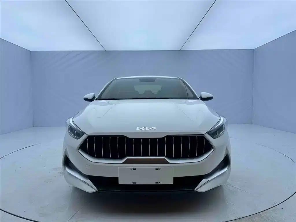 Kia K3 2021 Facelift 1.5L CVT Fashion Edition — миниатюра 2