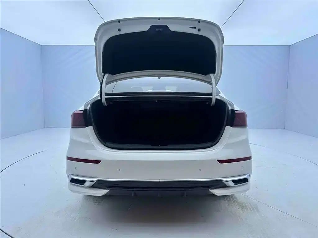 Kia K3 2021 Facelift 1.5L CVT Fashion Edition — миниатюра 8