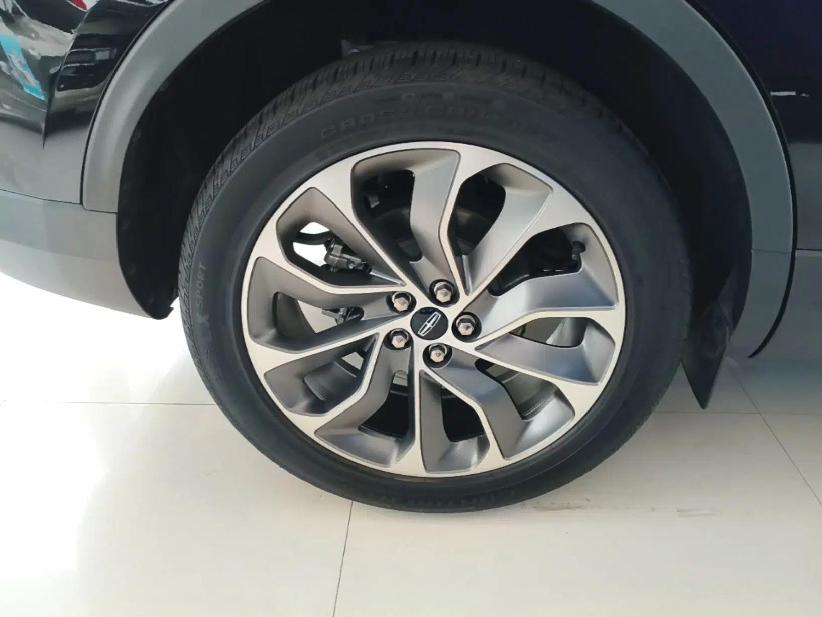 Lincoln Nautilus 2021 2.0T Four-Wheel Drive Luxury Edition — миниатюра 11
