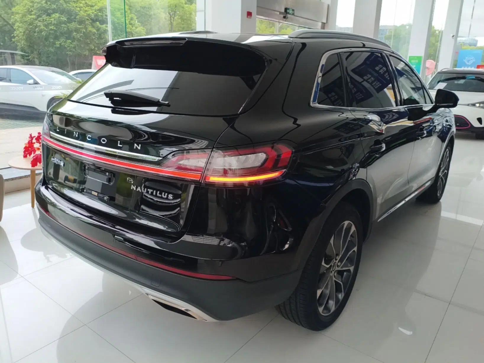 Lincoln Nautilus 2021 2.0T Four-Wheel Drive Luxury Edition — миниатюра 6
