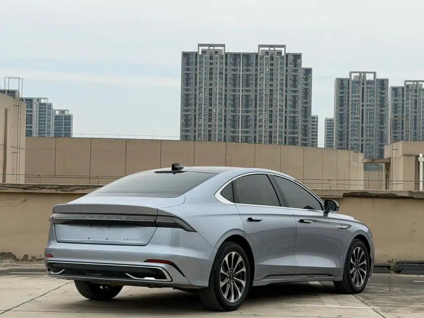 Lincoln Z 2022 iXiang Luxury Edition — миниатюра 13