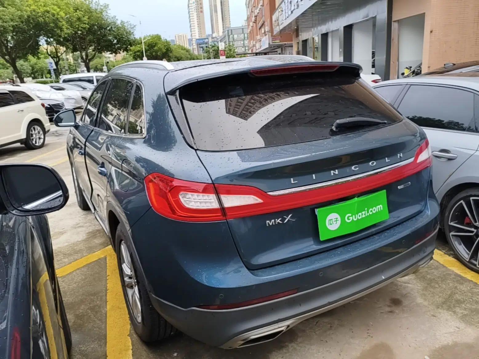 Lincoln MKX 2015 2.0T Two-Wheel Drive Deluxe Edition — миниатюра 4