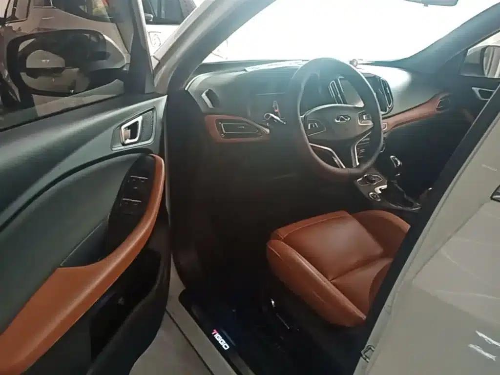 Chery Tiggo 7 2016 2.0L CVT Premium Edition — миниатюра 16