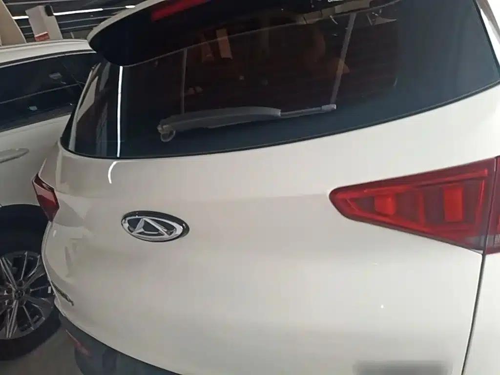 Chery Tiggo 7 2016 2.0L CVT Premium Edition — миниатюра 6