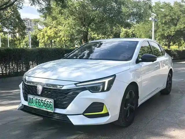 Roewe i6 MAX New Energy 2020 1.5T PHEV Cool Edition
