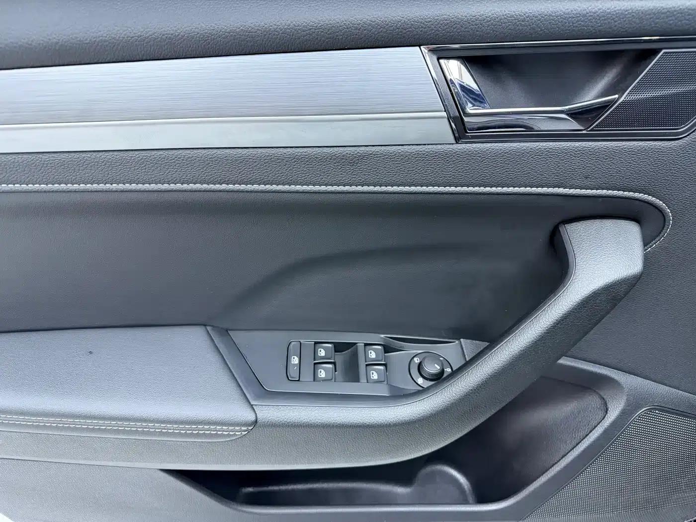 Superb 2024 TSI280 DSG Premium Edition — миниатюра 8