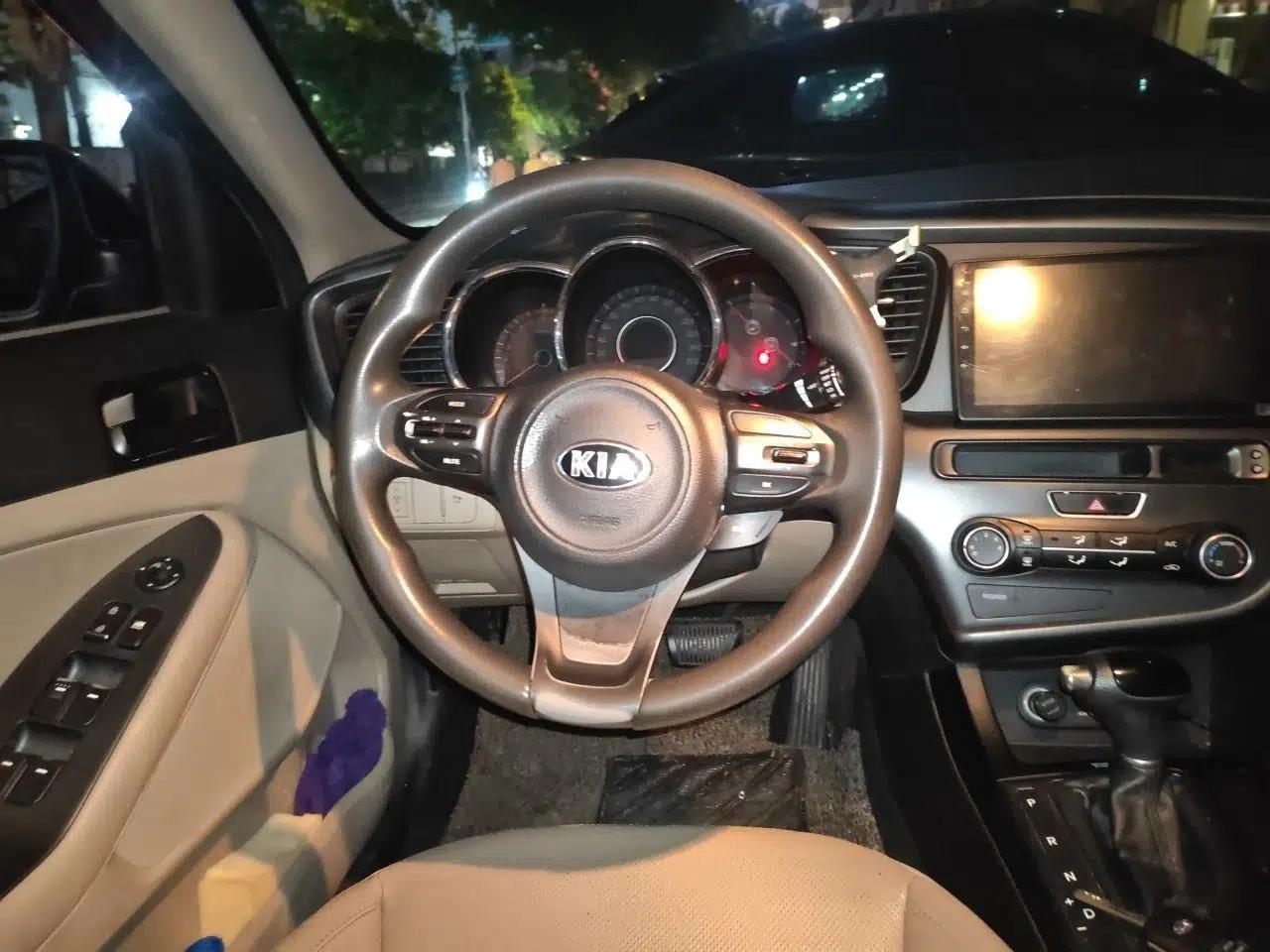 Kia K5 2015 2.0L Automatic GL — миниатюра 10