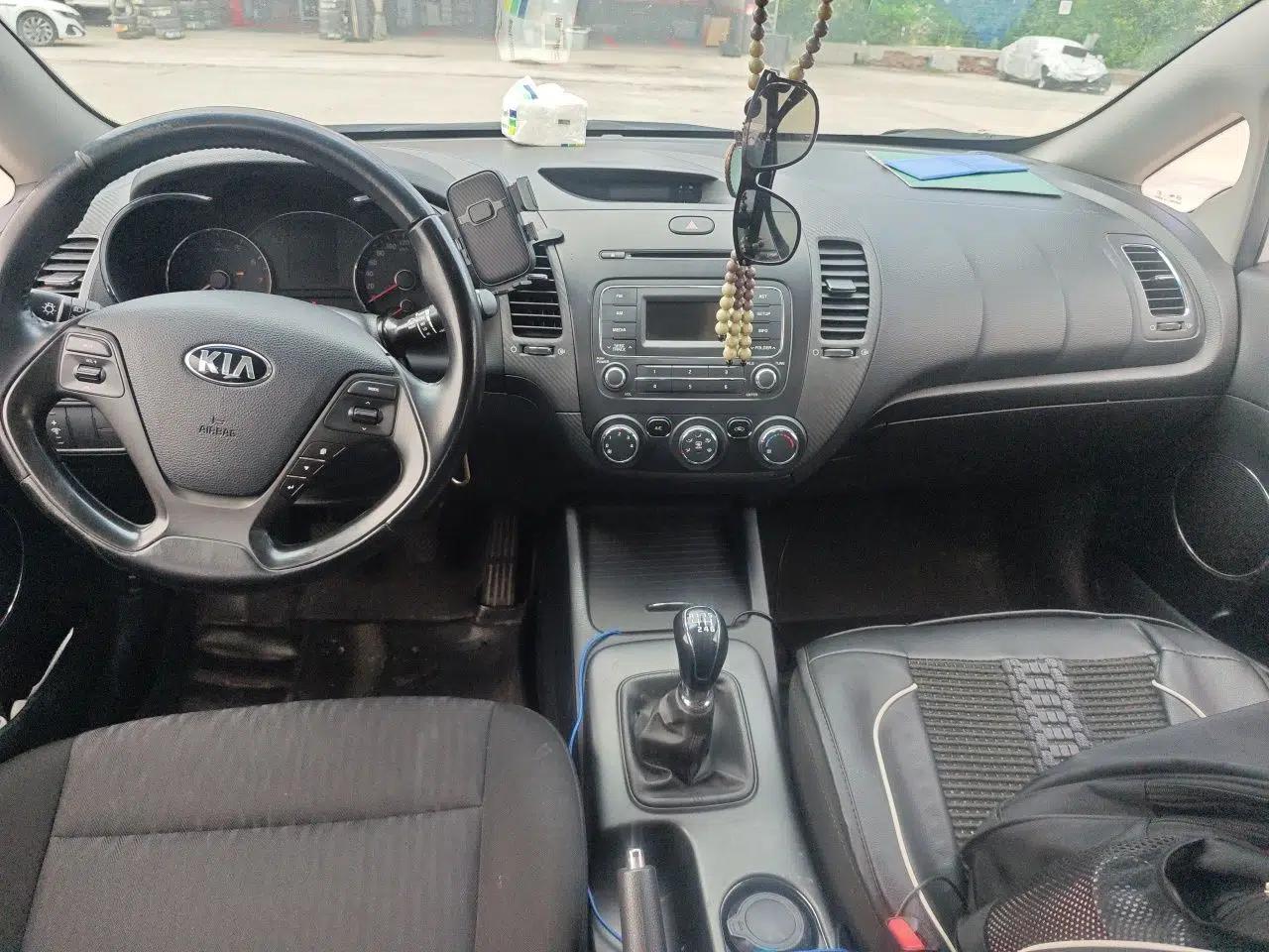 Kia K3S 2014 1.6L Manual GLS — миниатюра 9