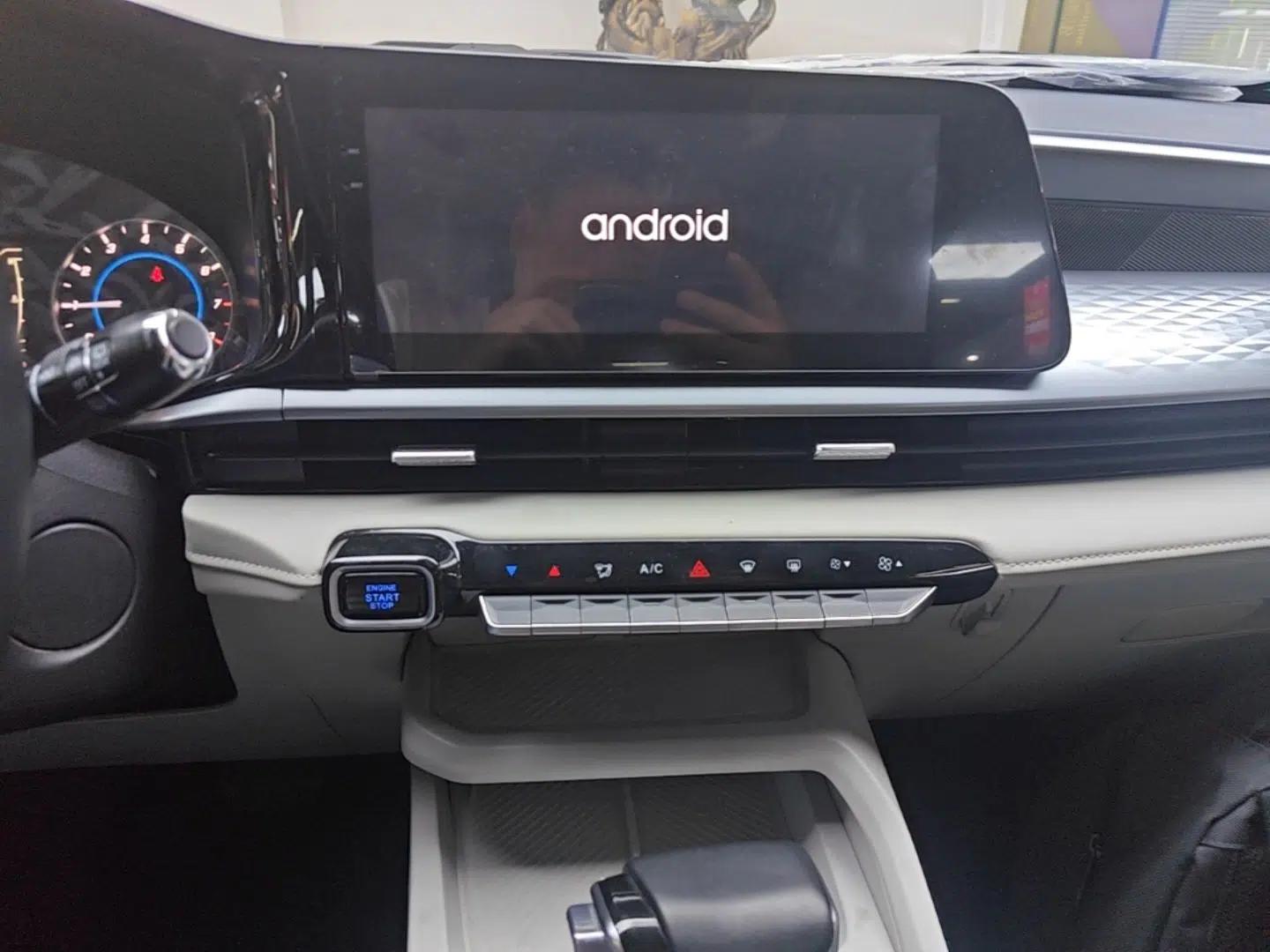 Chery Tiggo 3X 2023 1.5L CVT Shining Edition — миниатюра 15
