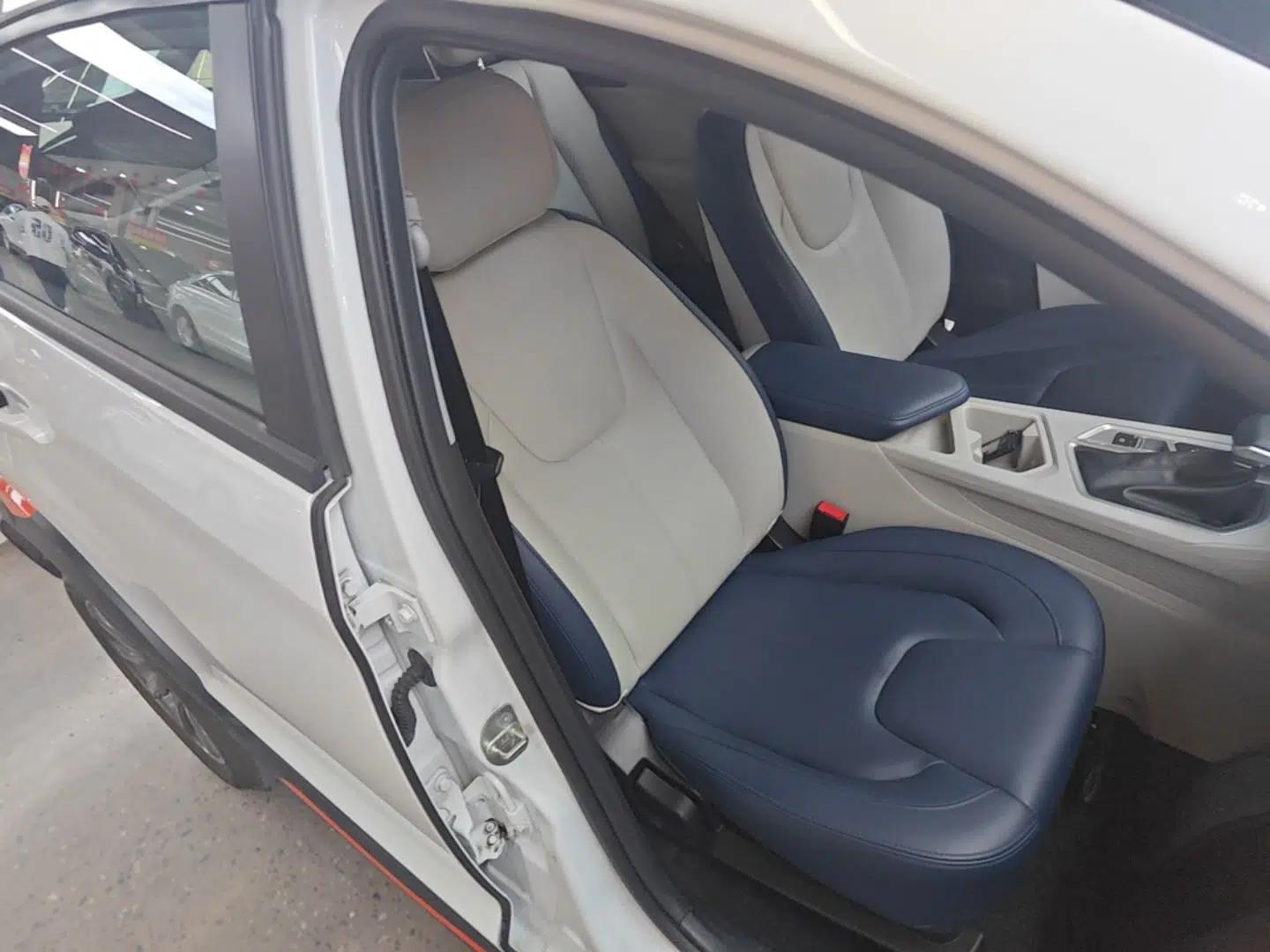 Chery Tiggo 3X 2023 1.5L CVT Shining Edition — миниатюра 19