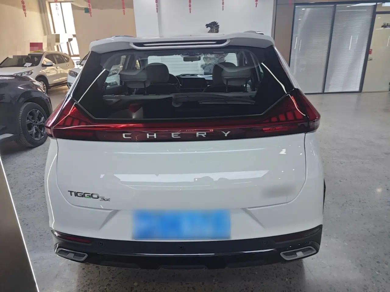 Chery Tiggo 3X 2023 1.5L CVT Shining Edition — миниатюра 5